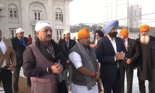वीर बाल दिवस पर भाजपा के कार्यकारी अध्यक्ष नितिन नबीन ने गुरुद्वारा बंगला साहिब में टेका मत्था