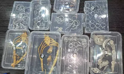 Indore : AI की छंटनी ने किशोरों को ज्वेलरी चोरी करने पर मजबूर किया Indore : AI की छंटनी ने किशोरों को ज्वेलरी चोरी करने पर मजबूर किया