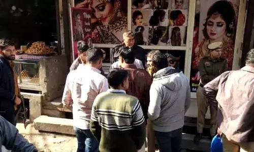 Rohtak में ब्यूटी पार्लर की मालकिन की हत्या, भाई मुख्य संदिग्ध Rohtak में ब्यूटी पार्लर की मालकिन की हत्या, भाई मुख्य संदिग्ध
