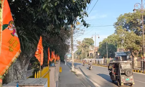 Christmas पर हिसार चर्च के पास हिंदू संगठनों के कार्यक्रम के चलते भारी सुरक्षा तैनात की गई