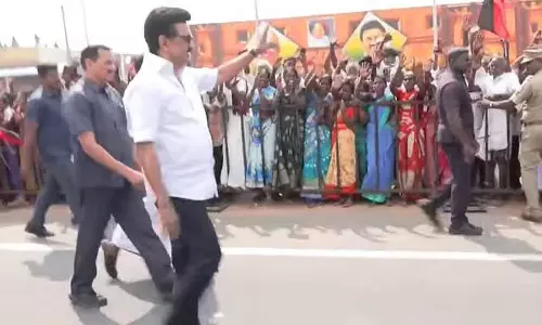 Tamil Nadu : मुख्यमंत्री स्टालिन का कल्लाकुरिची में रोड शो Tamil Nadu : मुख्यमंत्री स्टालिन का कल्लाकुरिची में रोड शो