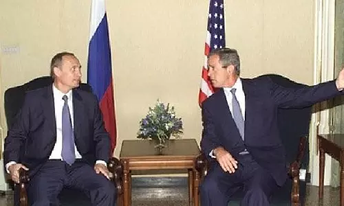 Putin ने बुश को पाकिस्तान से जुड़े परमाणु लीक के बारे में चेतावनी दी थी Putin ने बुश को पाकिस्तान से जुड़े परमाणु लीक के बारे में चेतावनी दी थी