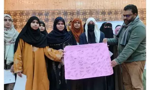 DCPU Bandipora ने बाल विवाह मुक्त भारत हस्ताक्षर अभियान आयोजित किया DCPU Bandipora ने बाल विवाह मुक्त भारत हस्ताक्षर अभियान आयोजित किया
