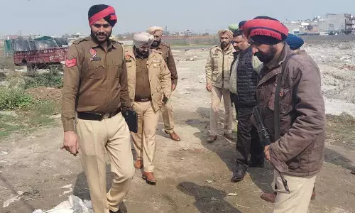 Ludhiana में आतंकवाद और गैंग्स को झटका, छोटे-मोटे अपराधों में बढ़ोतरी Ludhiana में आतंकवाद और गैंग्स को झटका, छोटे-मोटे अपराधों में बढ़ोतरी
