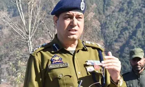 SSP Poonch ने शाहपुर में थाना दिवस आयोजित किया, निवासियों से बातचीत की SSP Poonch ने शाहपुर में थाना दिवस आयोजित किया, निवासियों से बातचीत की