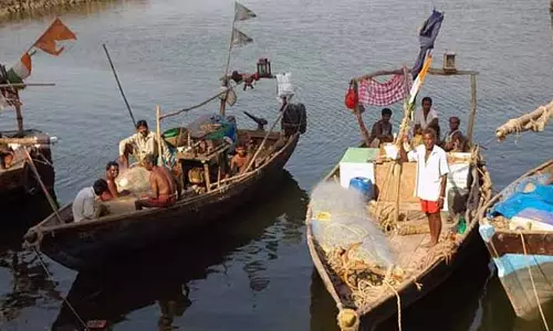 Sri Lankan की जेल में 53 दिन बिताने के बाद तमिलनाडु के चार मछुआरे वापस लौटे