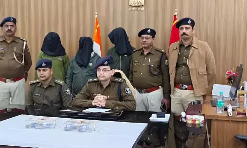 मिनी गन फैक्ट्री का भंडाफोड़, पुलिस और STF ने की बड़ी कार्रवाई मिनी गन फैक्ट्री का भंडाफोड़, पुलिस और STF ने की बड़ी कार्रवाई