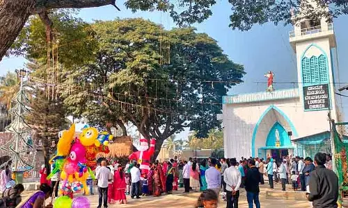 Ramnagar : क्रिसमस की खुशियों में डूबे ईसाई, विशेष प्रार्थना