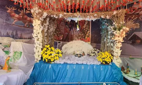 Chintamani : ईसाई घरों में क्रिसमस का जश्न