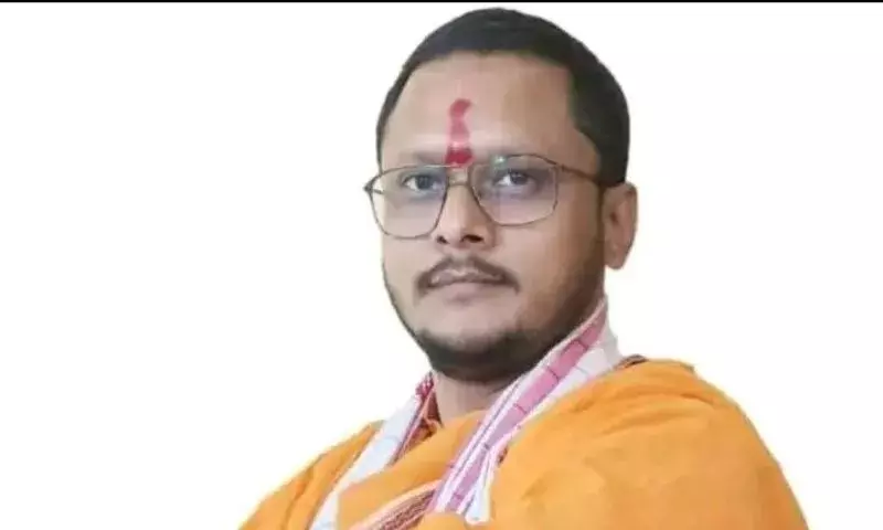 Assam: लेखक सत्य रंजन बोरा ने धर्म, पहचान और सांस्कृतिक दिशा पर बहस छेड़ दी है