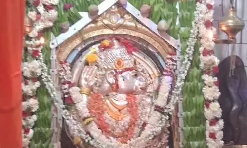 Sulikeri : मरुतेशा को 5 किलो चांदी का कवच चढ़ाया गया Sulikeri : मरुतेशा को 5 किलो चांदी का कवच चढ़ाया गया