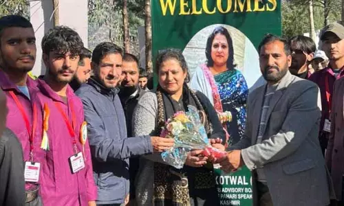 Sapna Kotwal ने राजौरी-पुंछ के तीन दिवसीय दौरे का समापन किया Sapna Kotwal ने राजौरी-पुंछ के तीन दिवसीय दौरे का समापन किया