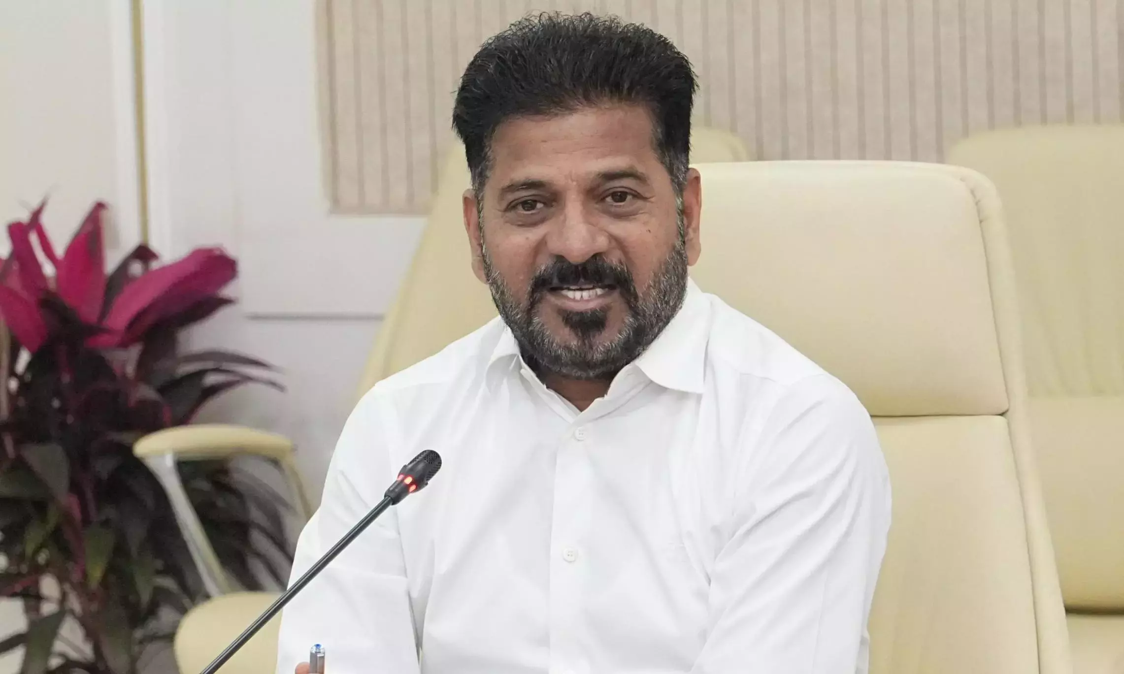 Telangana : रेवंत चाहते हैं कि बहाल की गई झीलों पर पतंग उत्सव हों। Telangana : रेवंत चाहते हैं कि बहाल की गई झीलों पर पतंग उत्सव हों।
