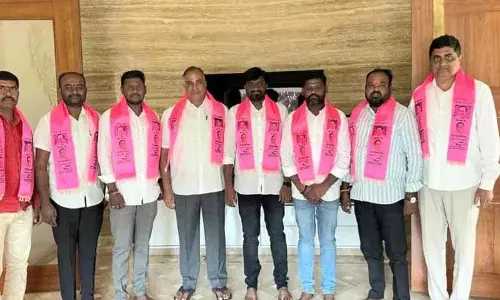 रुद्रवरम के डिप्टी सरपंच ने कांग्रेस पार्टी छोड़कर BRS पार्टी ज्वाइन कर ली