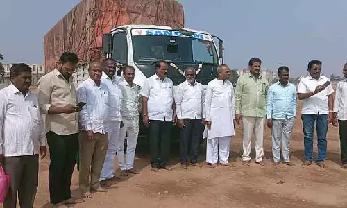 Karnataka : मेले में आने वाले श्रद्धालुओं के लिए मुफ्त आवास की व्यवस्था Karnataka : मेले में आने वाले श्रद्धालुओं के लिए मुफ्त आवास की व्यवस्था