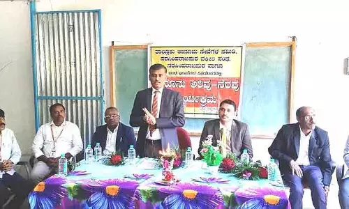 बिना लाइसेंस के गाड़ी चलाना अपराध है: Justice K.T. Raghunath Gowda