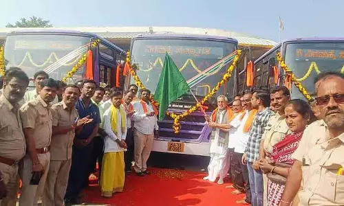 Karnataka : तीन नई बसें लॉन्च की गई Karnataka : तीन नई बसें लॉन्च की गई