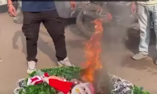 असम पुलिस स्कूल में तोड़फोड़ के लिए बजरंग दल और VHP के खिलाफ कार्रवाई करेगी असम पुलिस स्कूल में तोड़फोड़ के लिए बजरंग दल और VHP के खिलाफ कार्रवाई करेगी