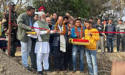 Dr. Manyal ने रामगढ़ में एक करोड़ रुपये के बाढ़ मरम्मत कार्यों की शुरुआत की Dr. Manyal ने रामगढ़ में एक करोड़ रुपये के बाढ़ मरम्मत कार्यों की शुरुआत की