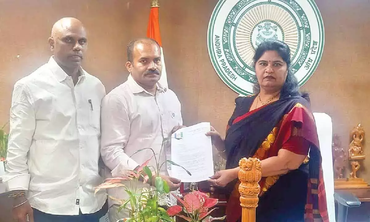 YSRCP ने PHC डॉक्टरों के लिए आदिवासी भत्तों का समय पर भुगतान करने की मांग की YSRCP ने PHC डॉक्टरों के लिए आदिवासी भत्तों का समय पर भुगतान करने की मांग की