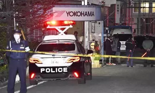 Japan: टायर फैक्ट्री में चाकूबाजी, 15 घायल Japan: टायर फैक्ट्री में चाकूबाजी, 15 घायल