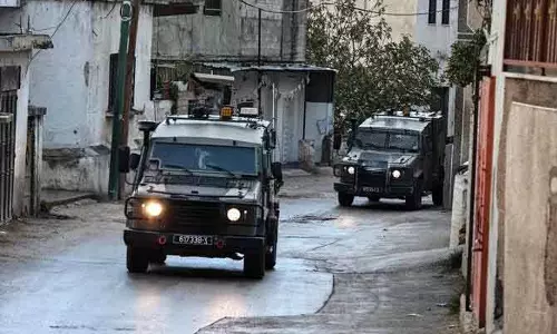 Israel: कार से टक्कर और चाकूबाजी में 2 की जान गई Israel: कार से टक्कर और चाकूबाजी में 2 की जान गई