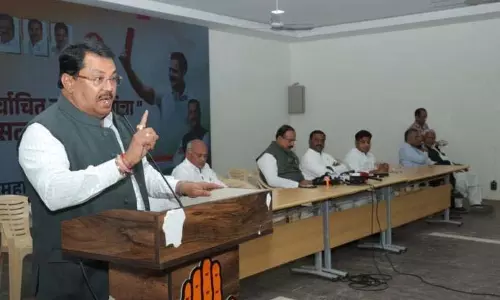 Vadettiwar: प्रशांत जगताप ने अन्य पार्टियों के बजाय कांग्रेस को चुना Vadettiwar: प्रशांत जगताप ने अन्य पार्टियों के बजाय कांग्रेस को चुना