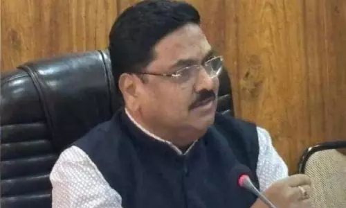 Jayakumar Rawal ने कहा कि सांगली बायर-सेलर मॉडल को पूरे राज्य में अपनाया जाएगा Jayakumar Rawal ने कहा कि सांगली बायर-सेलर मॉडल को पूरे राज्य में अपनाया जाएगा