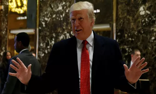 Trump ने क्रिसमस पोस्ट में डेमोक्रेट्स की एपस्टीन फाइल्स पर आलोचना की