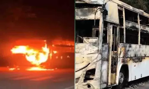 Rourkela में 2 करोड़ रुपये की पैसेंजर बस में आग लगाई गई Rourkela में 2 करोड़ रुपये की पैसेंजर बस में आग लगाई गई