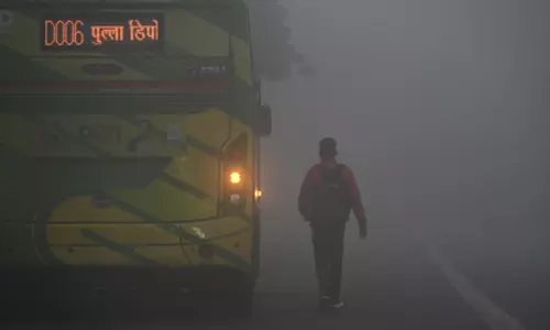 प्रदूषण के खिलाफ अभियान तेज, एक दिन में 28 बसें जब्त प्रदूषण के खिलाफ अभियान तेज, एक दिन में 28 बसें जब्त