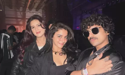 Wamiqa गब्बी ने सुनिधि चौहान के कॉन्सर्ट में खूब एन्जॉय किया Wamiqa गब्बी ने सुनिधि चौहान के कॉन्सर्ट में खूब एन्जॉय किया