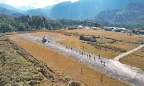 Arunachal में सेना और असम राइफल्स का संयुक्त हेलीकॉप्टर ऑपरेशन सफल