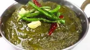 sarson ka saag: पंजाबी ढाबा स्टाइल वाला सरसों का साग, नोट कर लें रेसिपी sarson ka saag: पंजाबी ढाबा स्टाइल वाला सरसों का साग, नोट कर लें रेसिपी