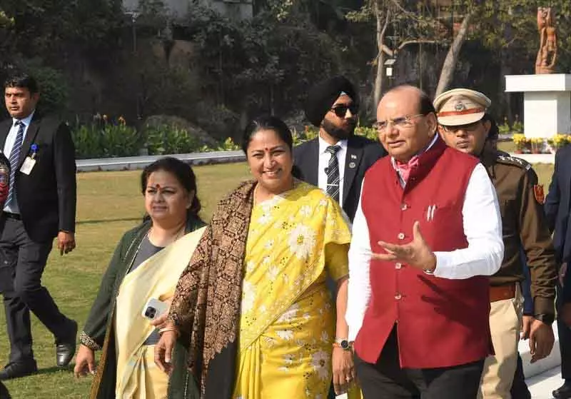 CM, LG ने अटल बिहारी वाजपेयी सद्भावना उद्यान का उद्घाटन किया CM, LG ने अटल बिहारी वाजपेयी सद्भावना उद्यान का उद्घाटन किया