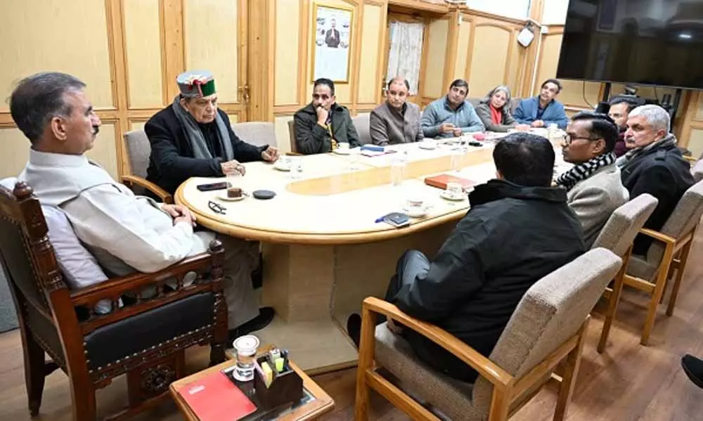 Shimla: सीनियर रेजिडेंट्स के प्रशिक्षण पर सरकार का फोकस Shimla: सीनियर रेजिडेंट्स के प्रशिक्षण पर सरकार का फोकस