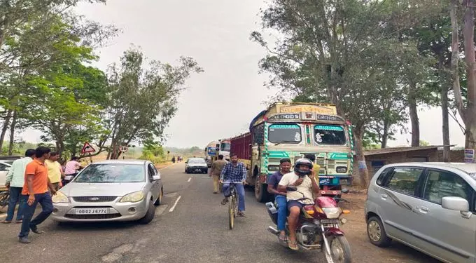 Odisha के चांदबली में छह घंटे के बंद से सामान्य जनजीवन बाधित हुआ Odisha के चांदबली में छह घंटे के बंद से सामान्य जनजीवन बाधित हुआ