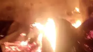 Araria: फारबिसगंज में बिजली खराबी ने मचाई तबाही Araria: फारबिसगंज में बिजली खराबी ने मचाई तबाही
