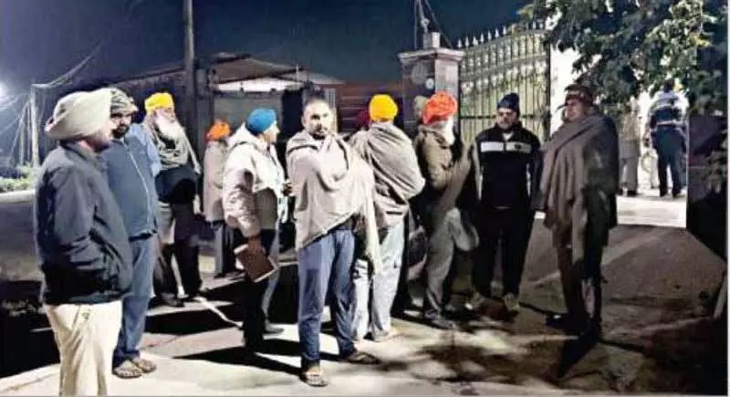 Sultanpur Lodhi village में घर पर गलती से गोली चलने से किसान की मौत Sultanpur Lodhi village में घर पर गलती से गोली चलने से किसान की मौत