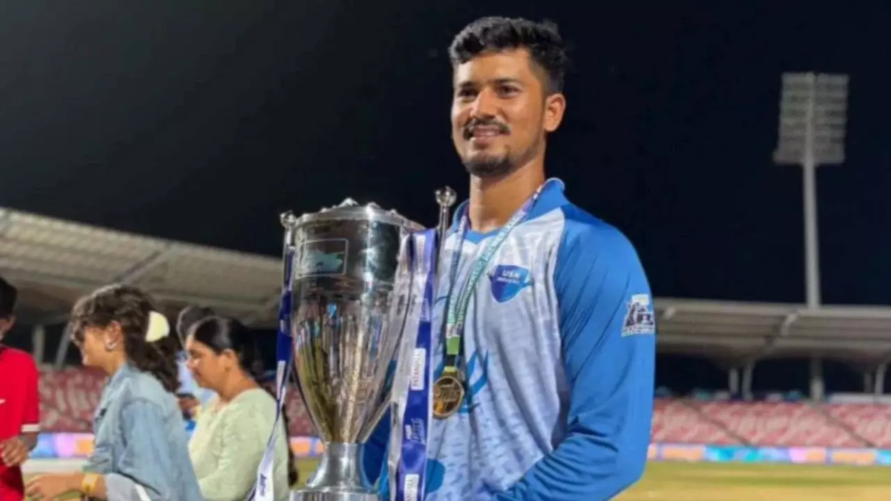Devendra Singh Bora ने गोल्डन डक देकर रोहित शर्मा को चौंका दिया Devendra Singh Bora ने गोल्डन डक देकर रोहित शर्मा को चौंका दिया