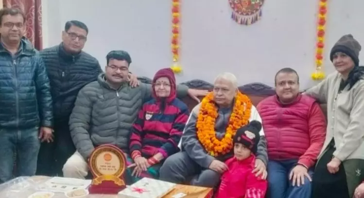 Bareilly: गुरू श्रेष्ठ सम्मान 2025 के लिए सत्यदेव शर्मा सम्मानित Bareilly: गुरू श्रेष्ठ सम्मान 2025 के लिए सत्यदेव शर्मा सम्मानित
