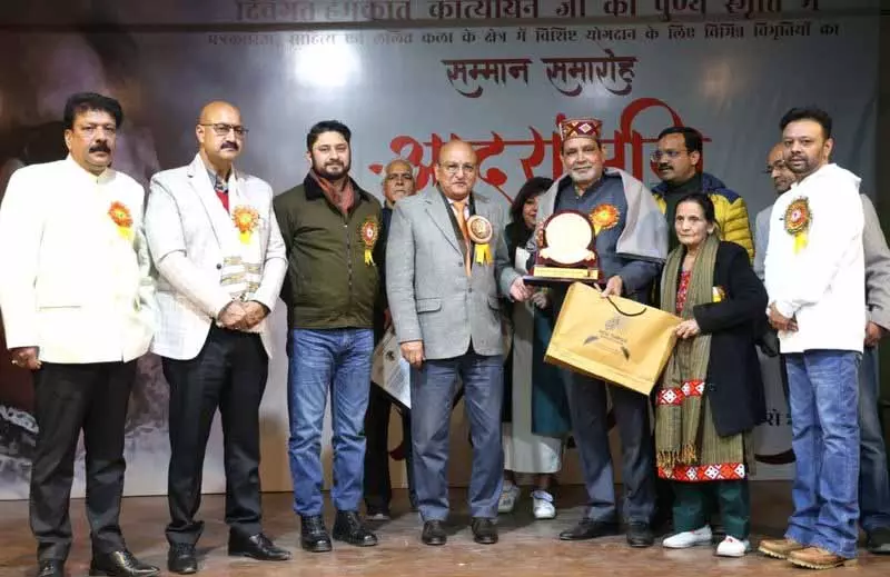 ट्रस्ट ने Mandi में चार प्रतिष्ठित हस्तियों को सम्मानित किया ट्रस्ट ने Mandi में चार प्रतिष्ठित हस्तियों को सम्मानित किया