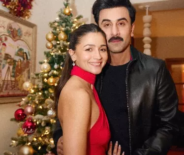 Alia भट्ट ने रणबीर कपूर और बेबी राहा के साथ प्यार भरा क्रिसमस मनाया Alia भट्ट ने रणबीर कपूर और बेबी राहा के साथ प्यार भरा क्रिसमस मनाया