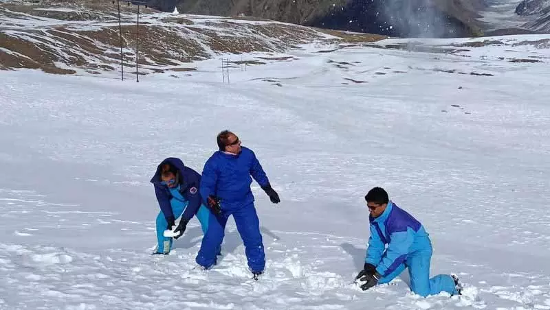 त्योहारी सीज़न में Manali में टूरिज्म फिर से शुरू हुआ, 80% होटल बुक हो गए त्योहारी सीज़न में Manali में टूरिज्म फिर से शुरू हुआ, 80% होटल बुक हो गए