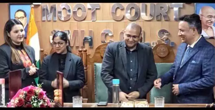 CMH कॉलेज ने पारदर्शिता और नैतिक शासन पर जागरूकता कार्यक्रम आयोजित किया CMH कॉलेज ने पारदर्शिता और नैतिक शासन पर जागरूकता कार्यक्रम आयोजित किया