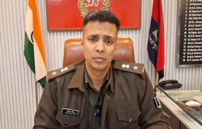 BREAKING: प्रेमी युगल ने आत्महत्या का किया प्रयास, पुलिस की तत्परता से दोनों की बची जान BREAKING: प्रेमी युगल ने आत्महत्या का किया प्रयास, पुलिस की तत्परता से दोनों की बची जान