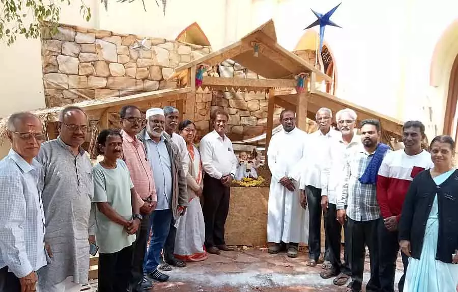 Srirangapatna: हिंदू और मुस्लिम नेताओं ने क्रिसमस समारोह में हिस्सा लिया Srirangapatna: हिंदू और मुस्लिम नेताओं ने क्रिसमस समारोह में हिस्सा लिया