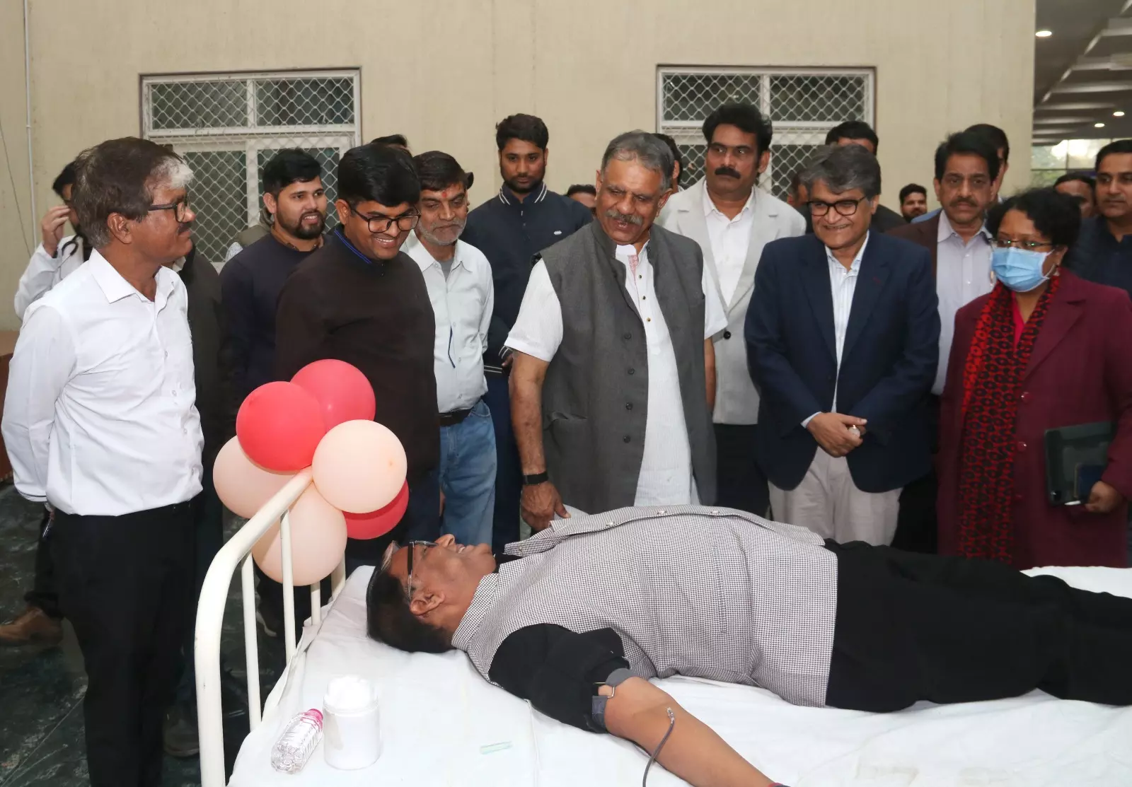 Jaipur: रक्तदान को लेकर मंत्री का जोर, जीवन बचाना सबसे बड़ा पुण्य कार्य Jaipur: रक्तदान को लेकर मंत्री का जोर, जीवन बचाना सबसे बड़ा पुण्य कार्य
