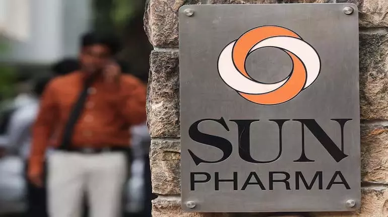 Sun Pharma ने FY26 में मिड-टू-हाई सिंगल डिजिट ग्रोथ का लक्ष्य रखा Sun Pharma ने FY26 में मिड-टू-हाई सिंगल डिजिट ग्रोथ का लक्ष्य रखा