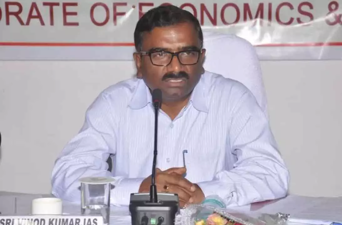 पूर्व IAS Vinod Kumar दोषी करार: सरकारी फंड गबन मामले में 3 साल की जेल पूर्व IAS Vinod Kumar दोषी करार: सरकारी फंड गबन मामले में 3 साल की जेल